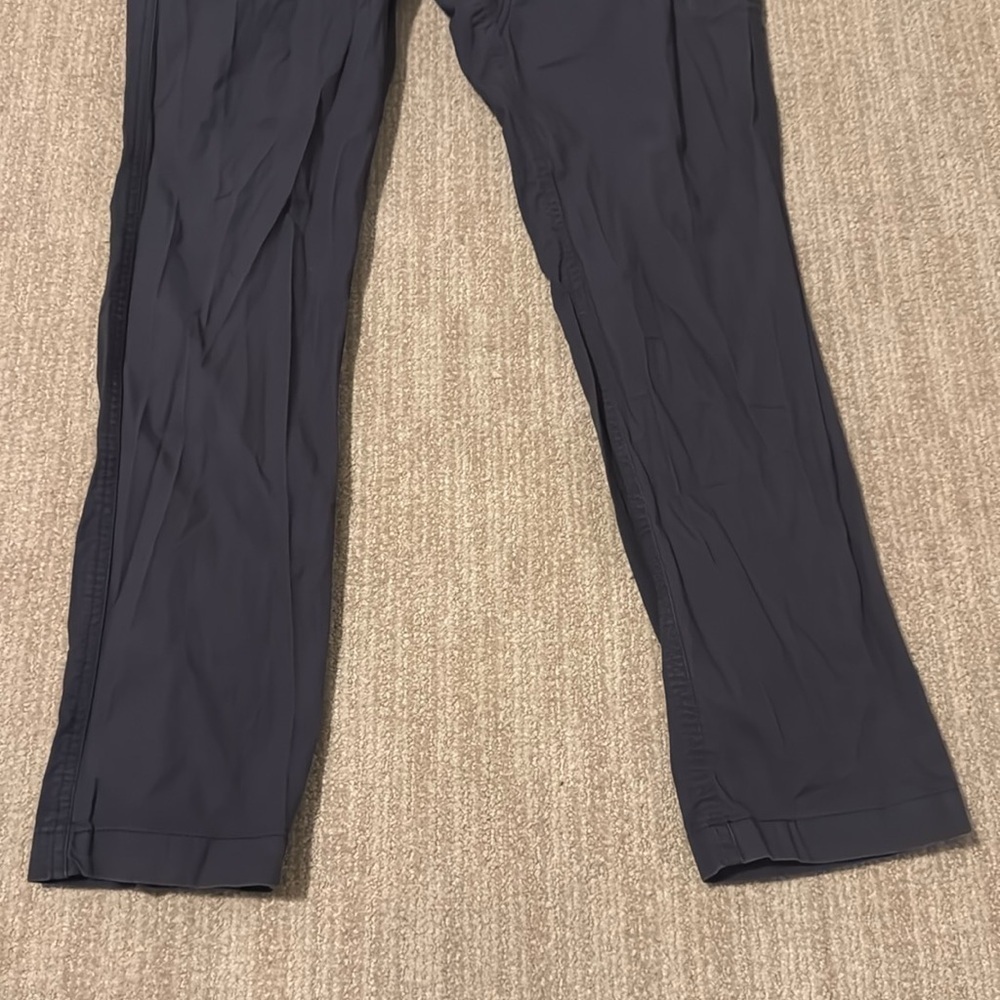 Vuori Men Size M Charcoal Grey Ripstop Slim Fit Stretch Performance Pants - Picture 3 of 11